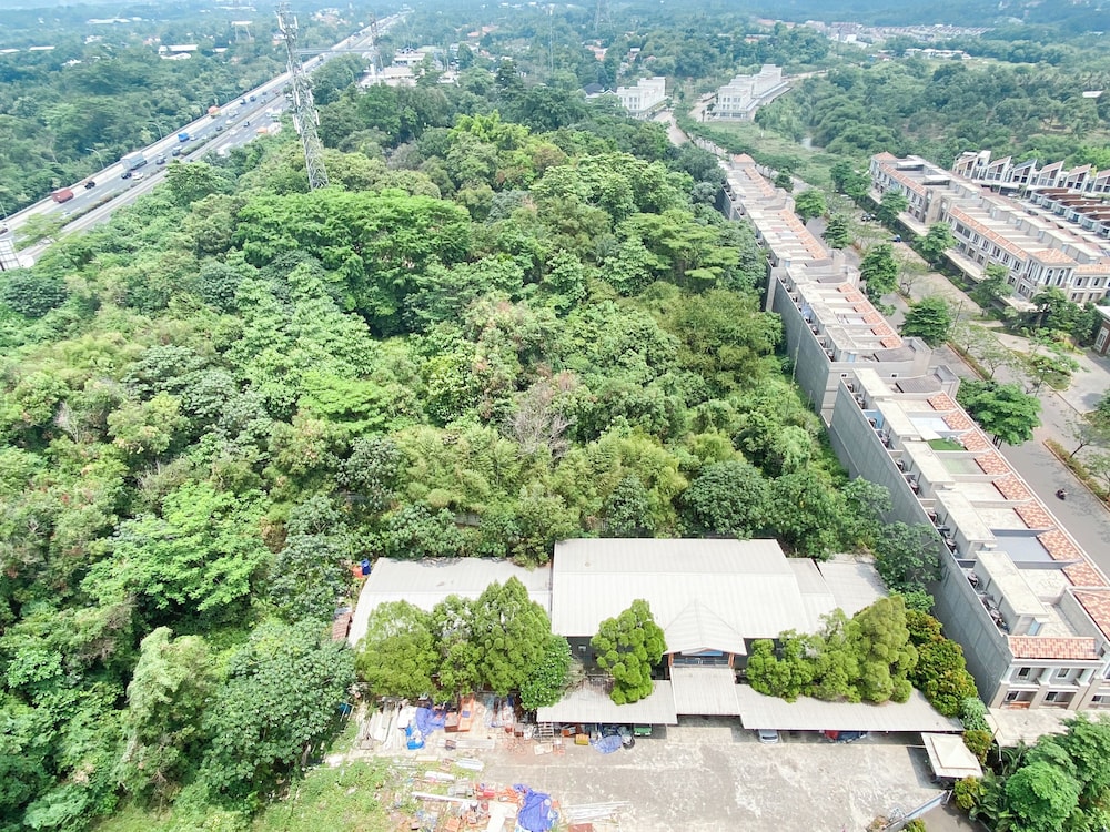 Restful 2BR at Podomoro Golf View Apartment