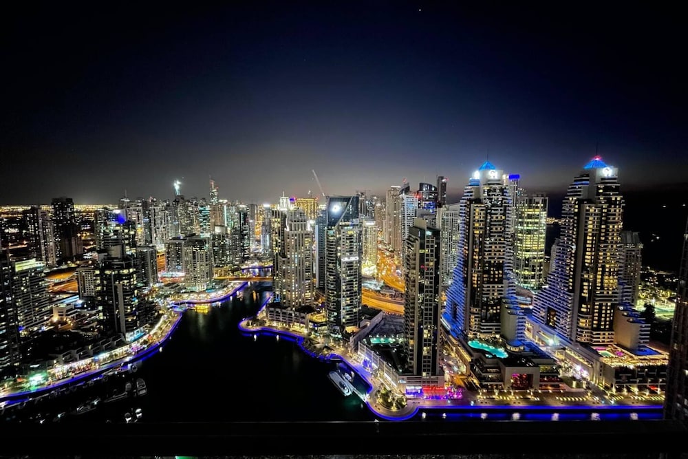 Stunning 1BD Apartment 15mins to Marina Promenade!