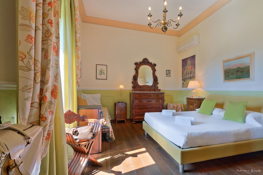 Ape Rosa Relais