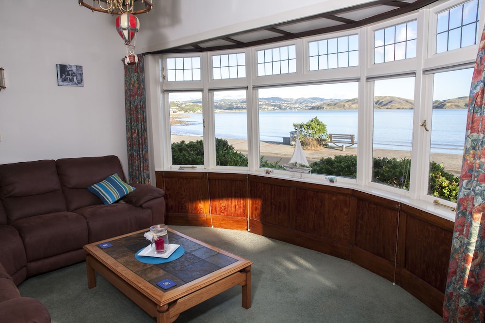 Moana Lodge - Guest House
