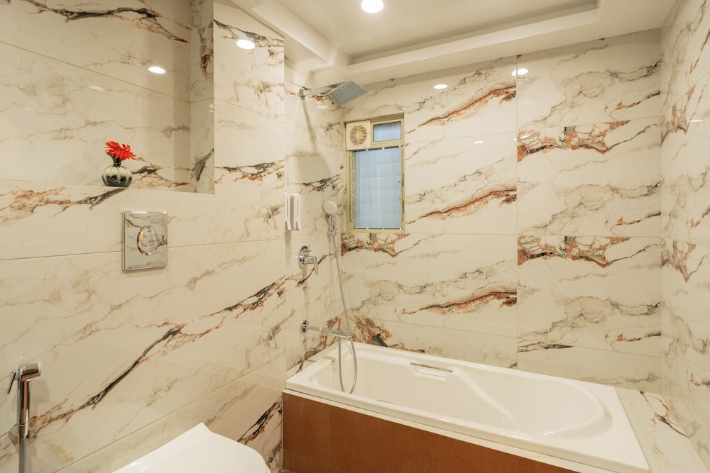 Alaya Stays - Imperial Calista 4BHK near Khandala Hills