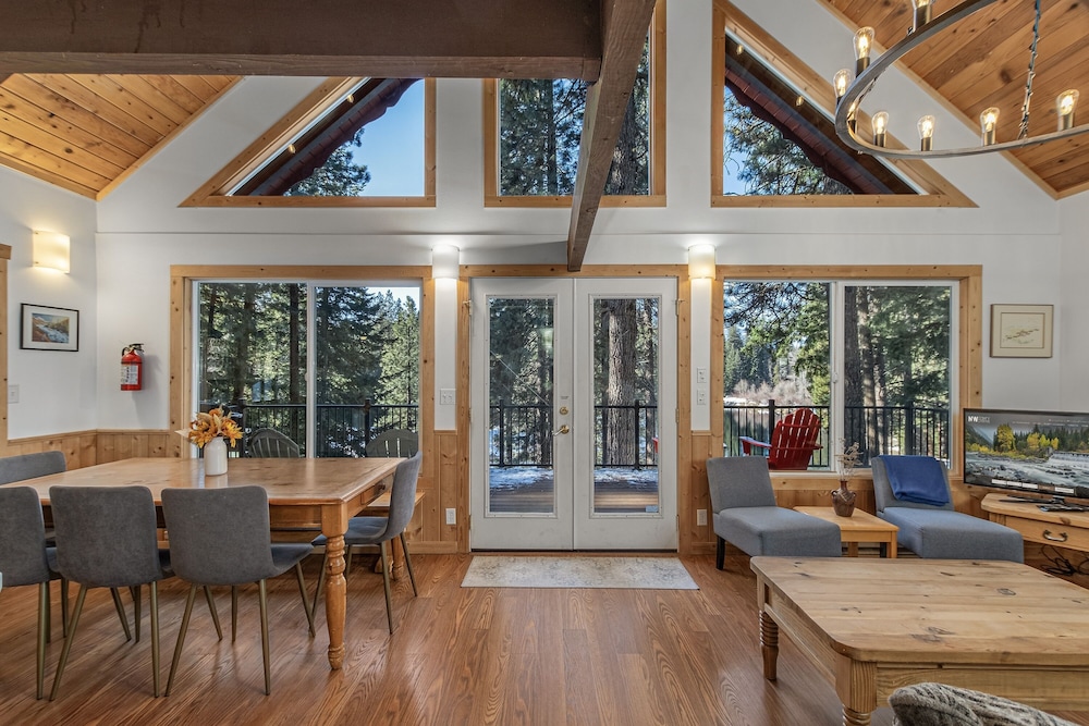 Riverhouse 3 Bedroom Home