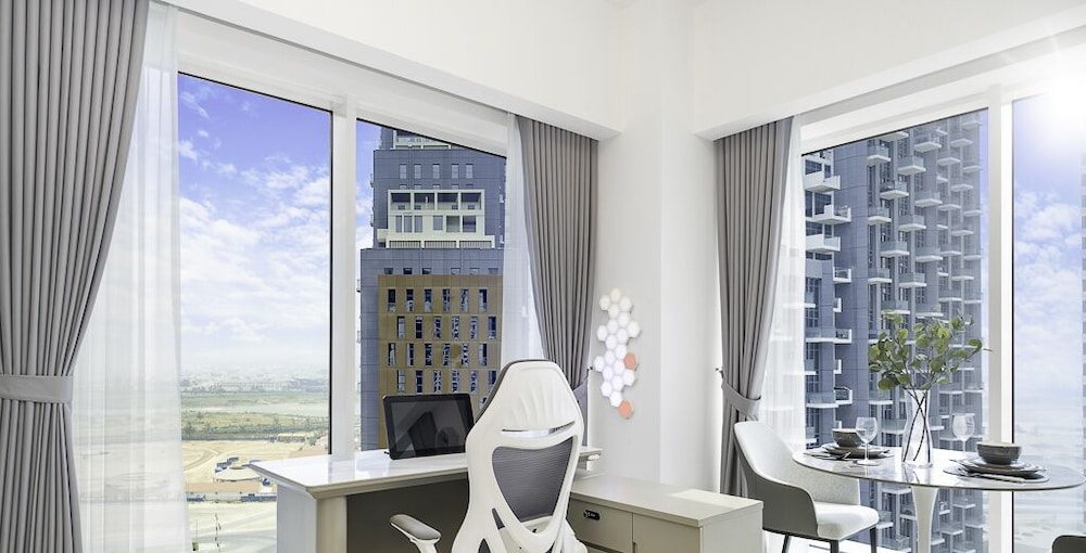 LUX The West Wharf Canal View Suite