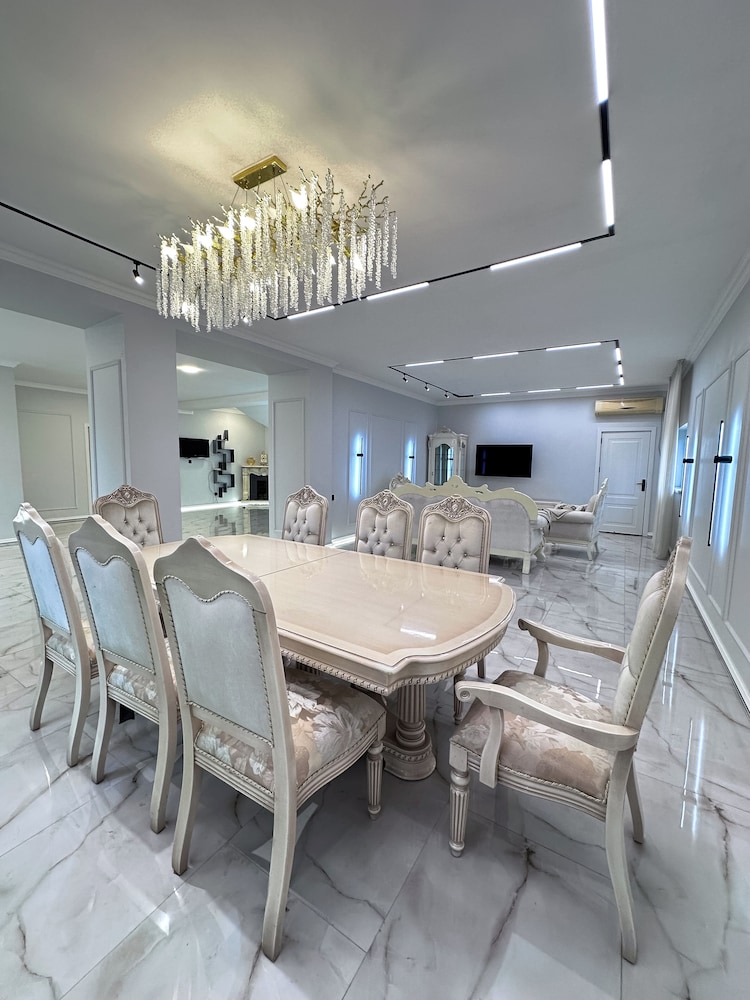 Central Vip Villa