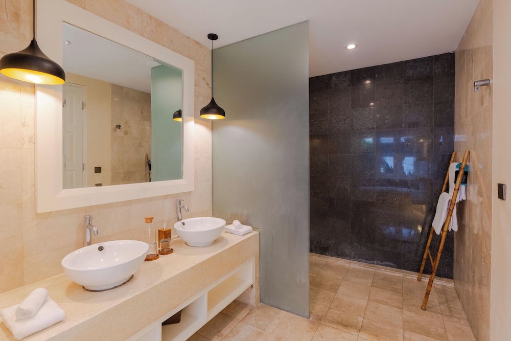 Villa Boholuma by Pertama Management
