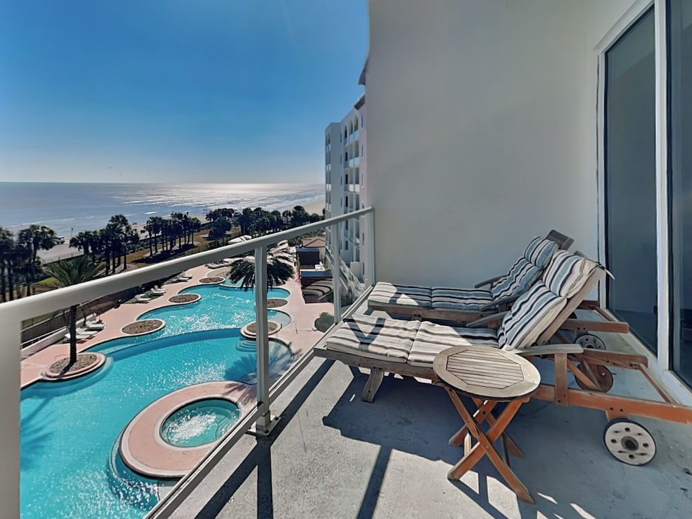 Seas the Day by Ryson Vacation Rentals