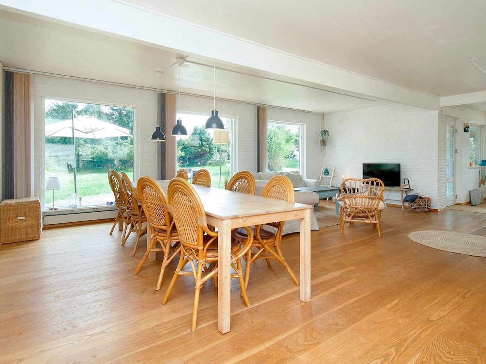 8 Person Holiday Home in Asnaes