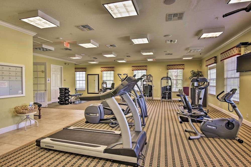 Resort Retreat w/ Outdoor Oasis: 13 Mi to Disney!