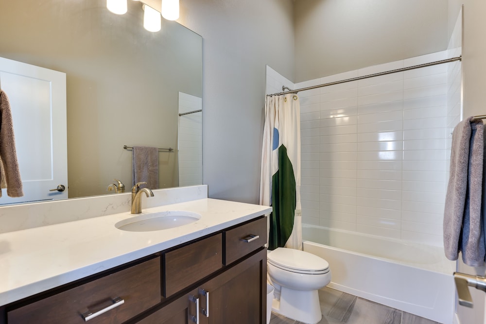 Fraser Vacation Rental - Shuttle to Winter Park!