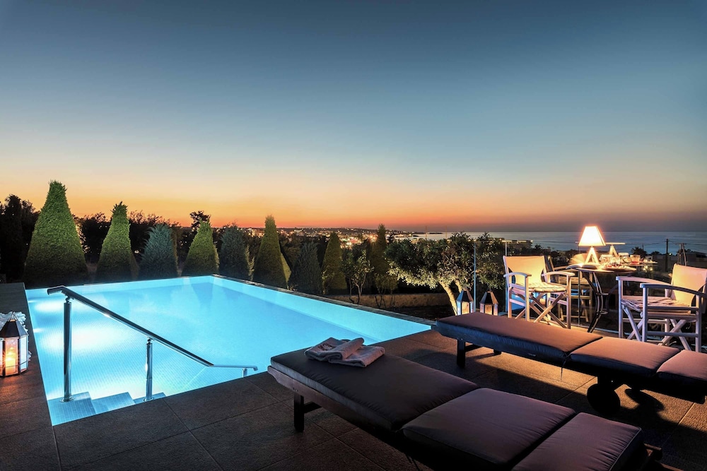 Villa Golden Crest