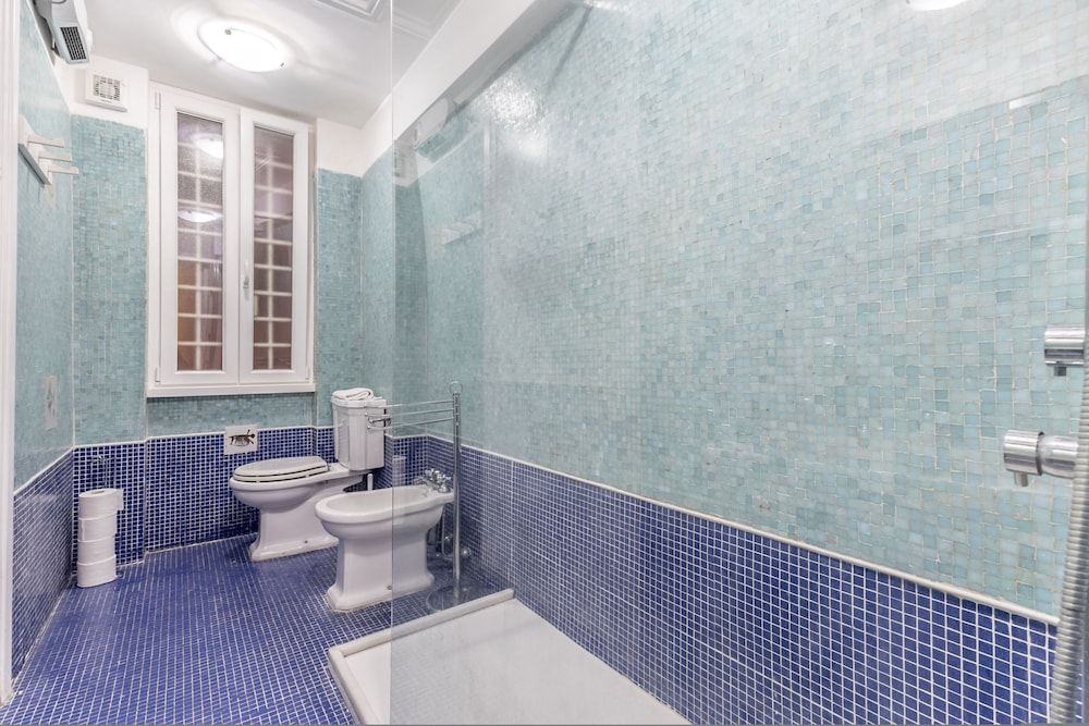 Casa Iside in Rome With 1 Bedrooms and 1 Bathrooms