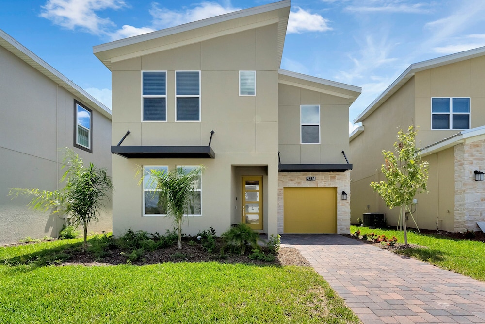 Champions Gate by CozyKey - Image 1