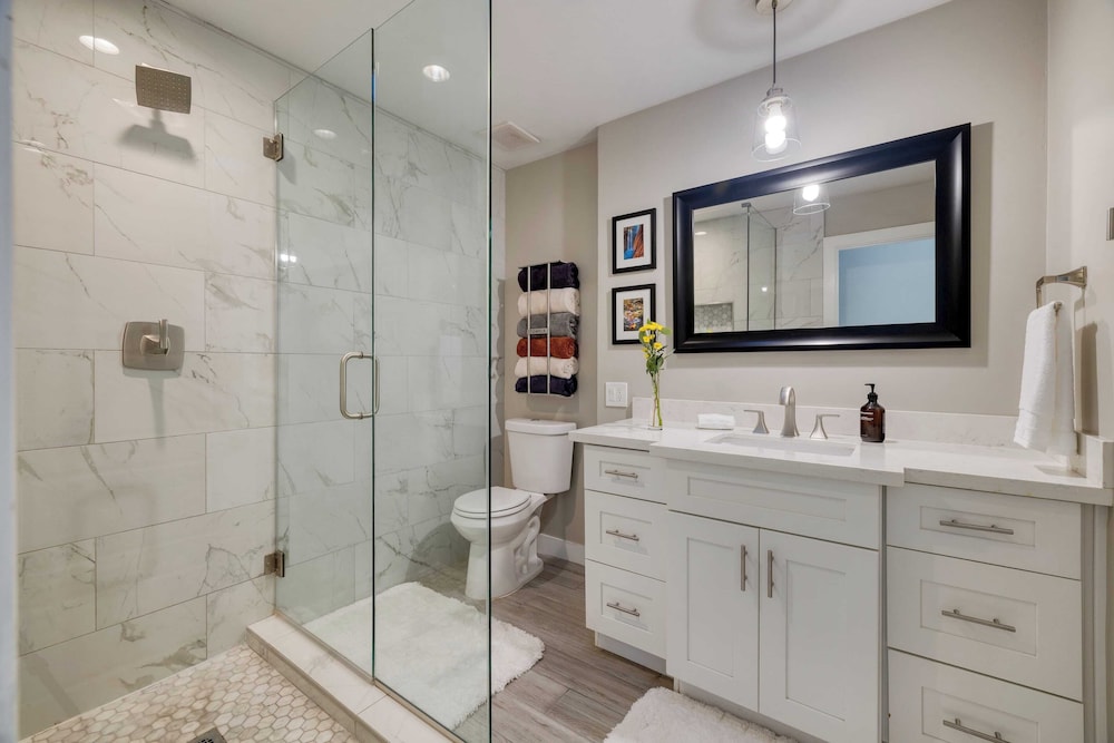Near Camelback Mtn, Old Town, Trails, Golf + Spas w/ Pool, Hot Tub Camelback Casa by Avantstay