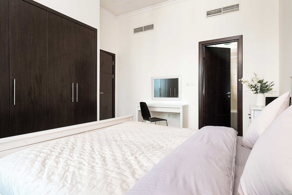 Stunning Marina View 1 bedroom