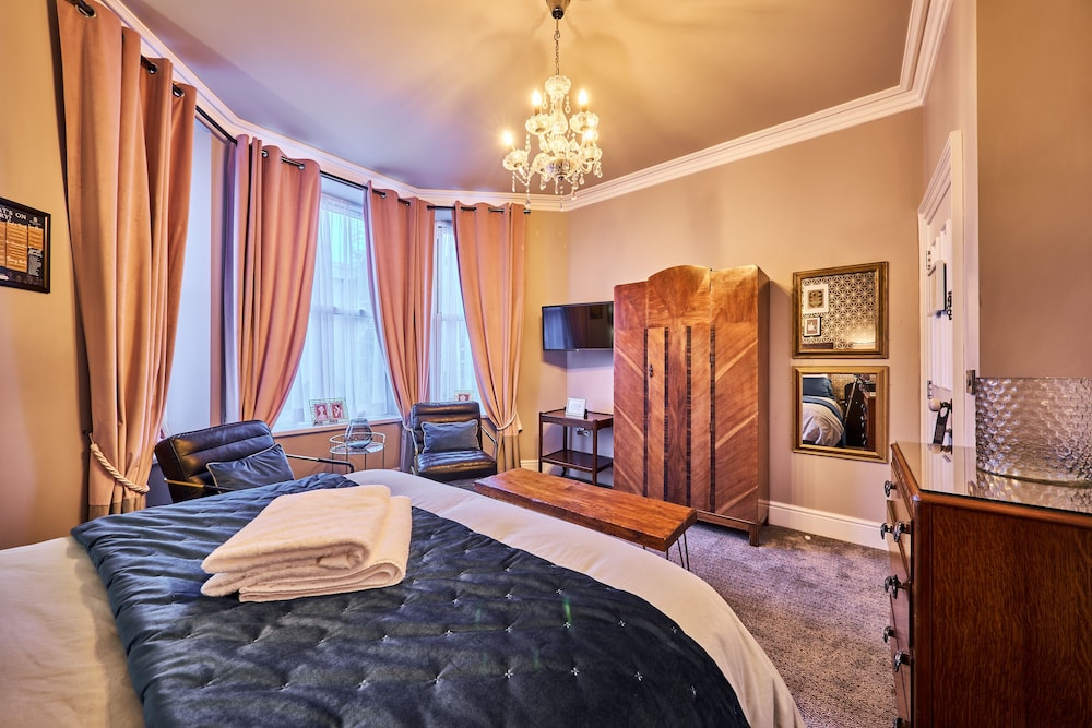 Londonderry Vacations - Art House - Property Image 23