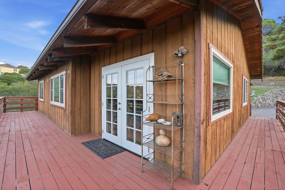 Peaceful Retreat With Panoramic Views 3 Bedroom Home