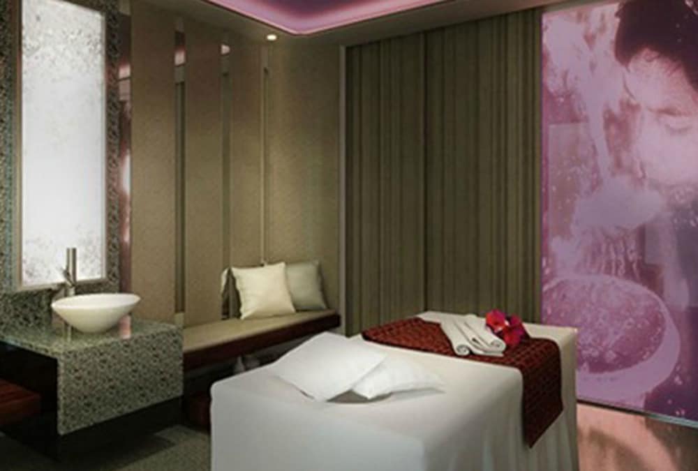 Le Meridien Dhaka