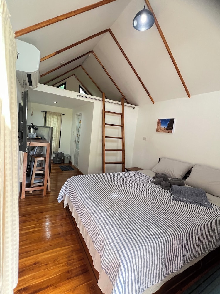 Monkey Cottage view 3