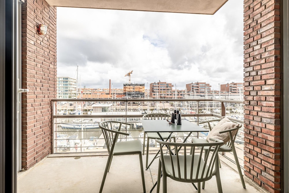 Scheveningen Flat Near Beach