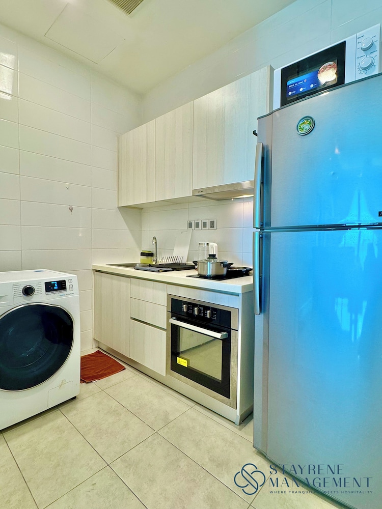 Paragon Suites CIQ By Stayrene