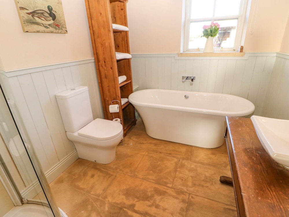 The Cartshed, Sedbury Park Farm - Property Image 34