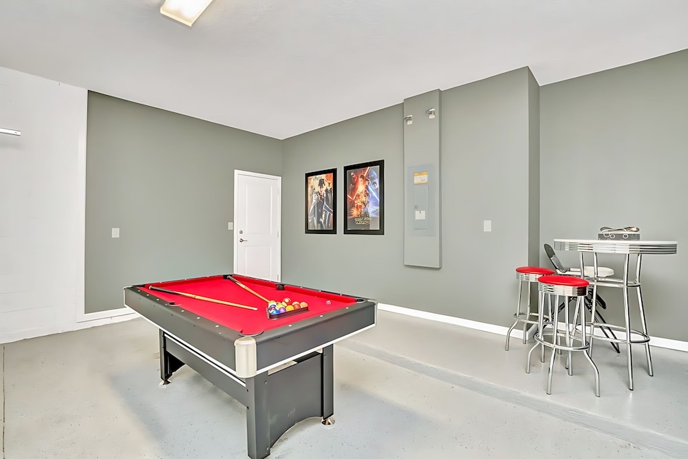 Upstay Lakefront Home w Pool Cinema Games BBQ