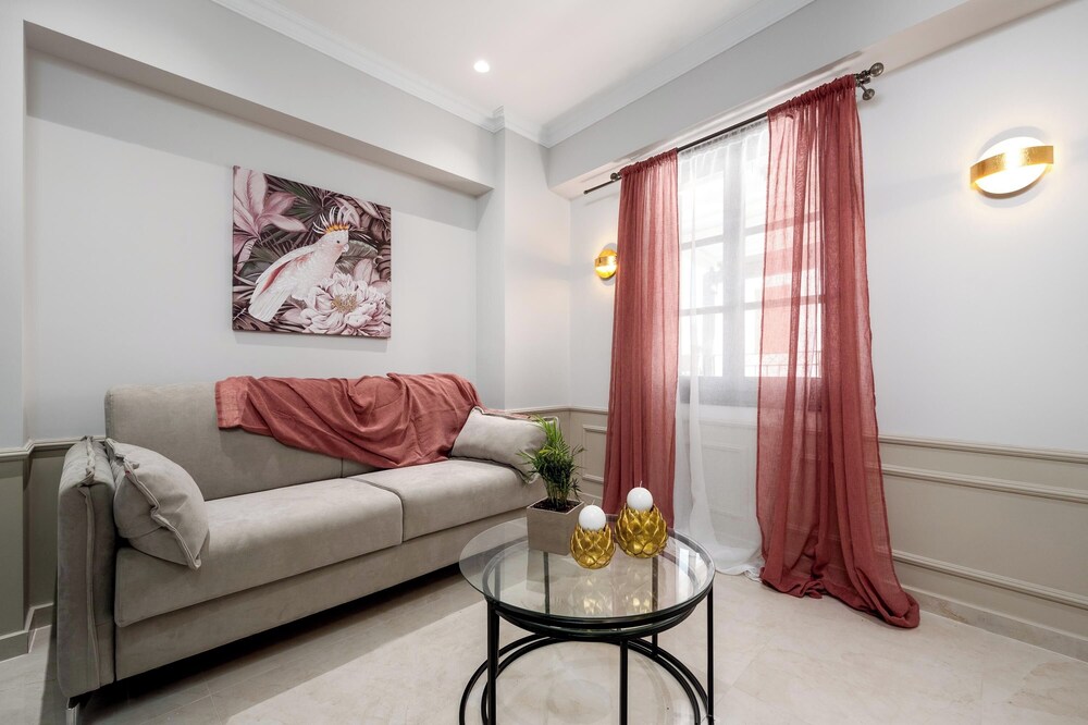 Alegrand Suites