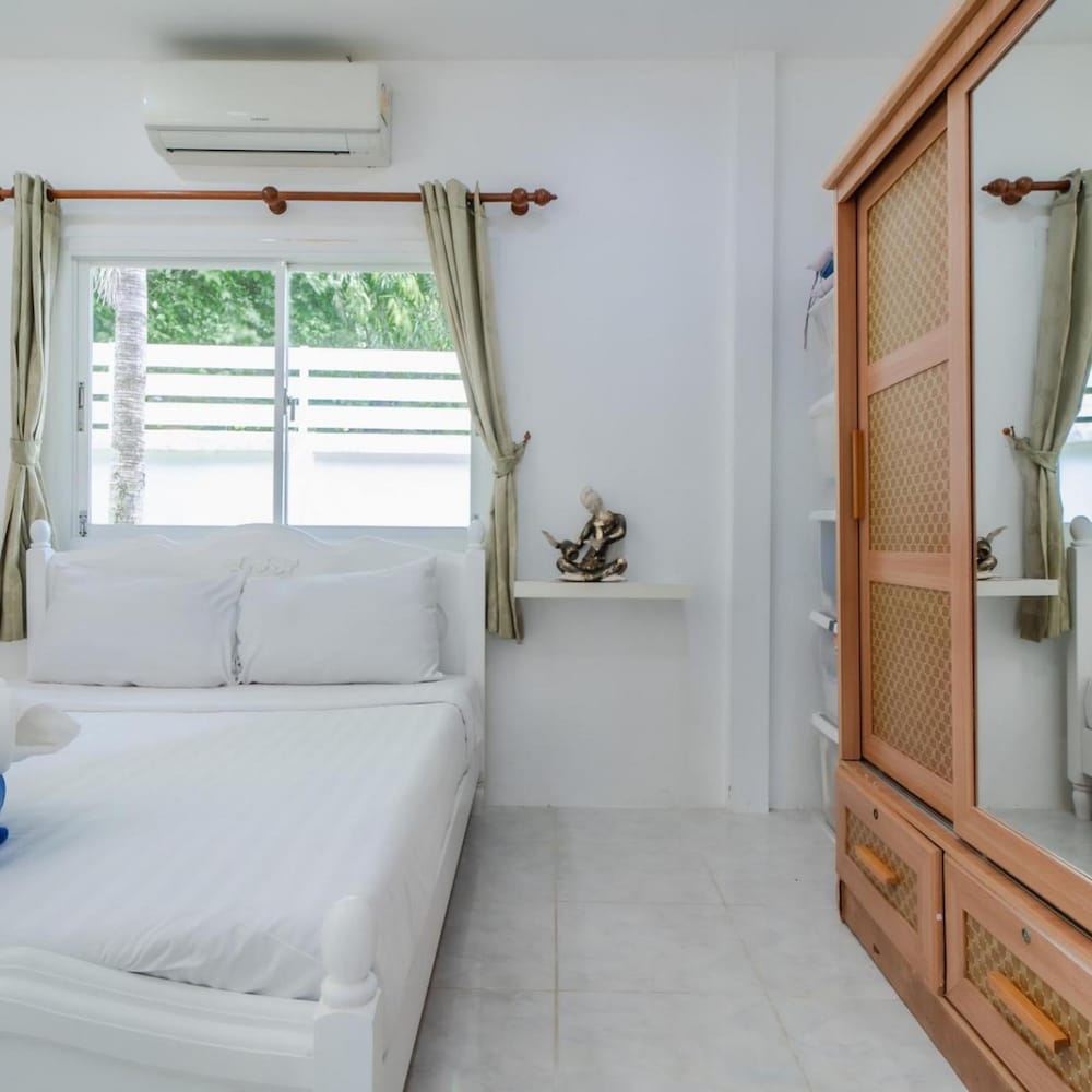 Jasmine Pool Villa in Nai Harn