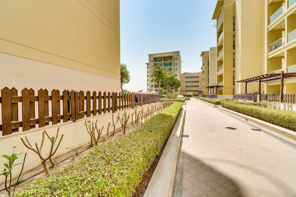 1 Bedroom Apartment Greens