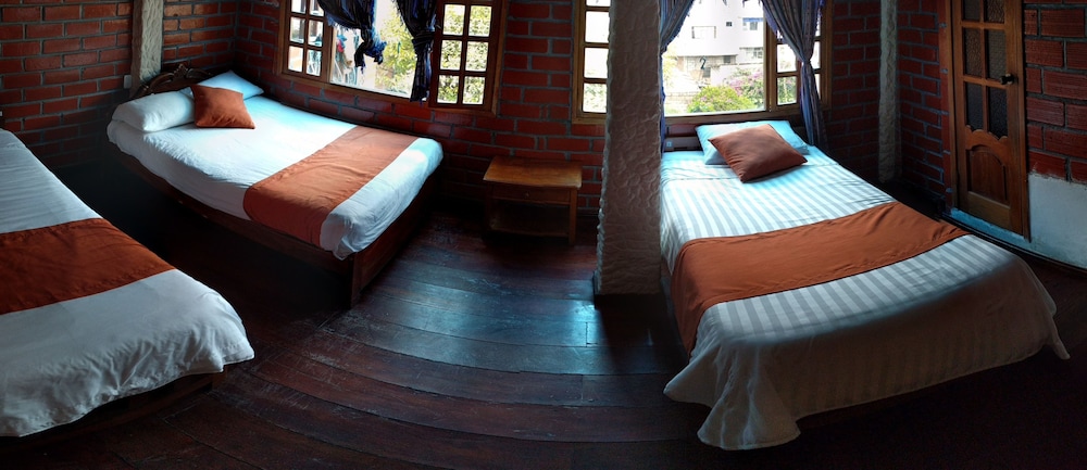 Erupcion Backpackers Hostel
