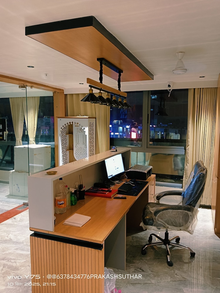 Hotel Earth Orbit