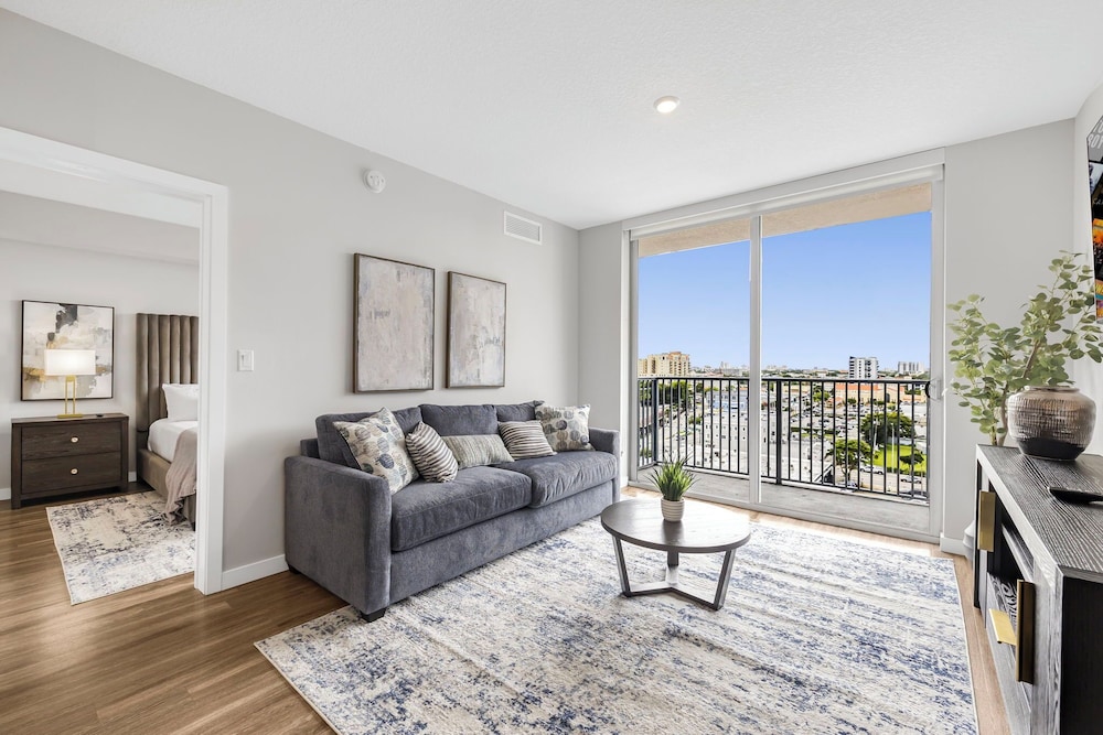 Stylish City-View Condo Pool Access
