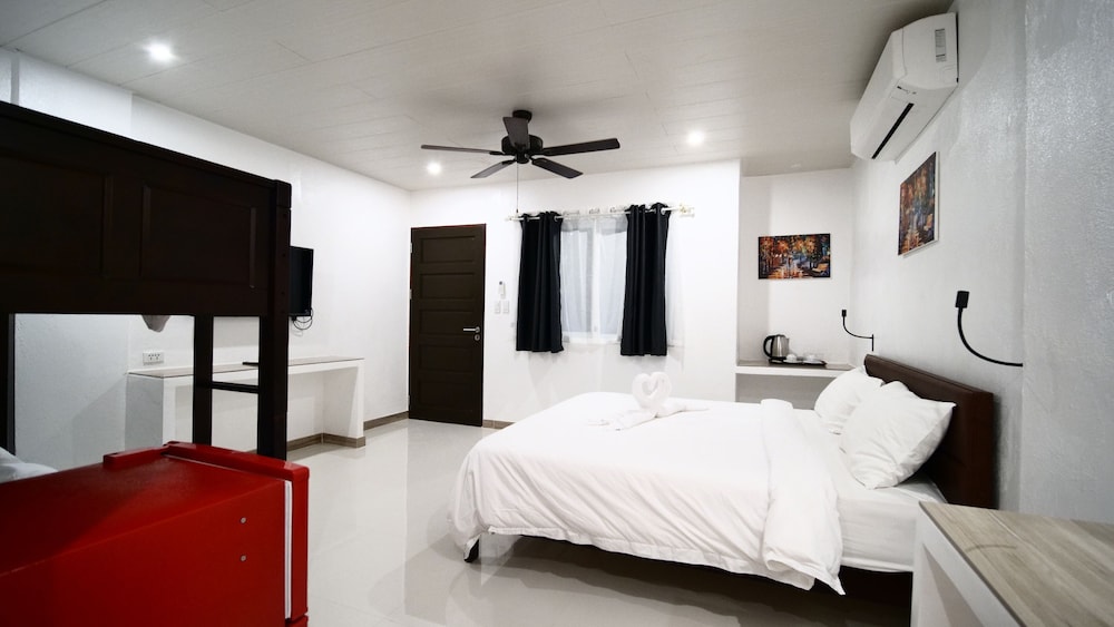 Calypso Beach & Dive Resort
