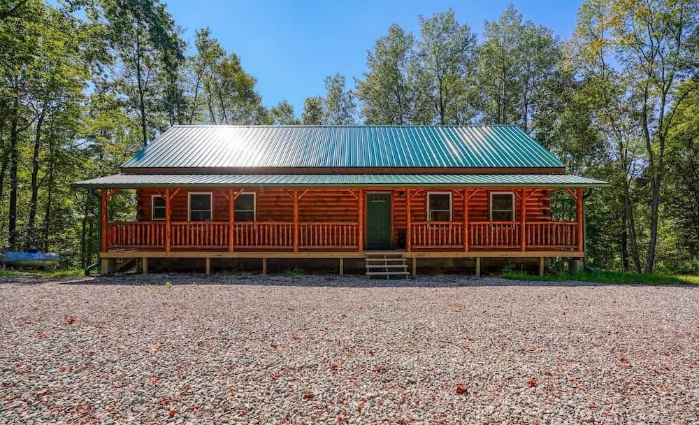 Seven Pines Cabin - Secluded in Hocking Hills