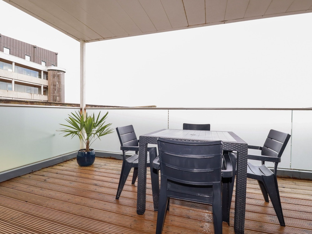 Fistral Pearl