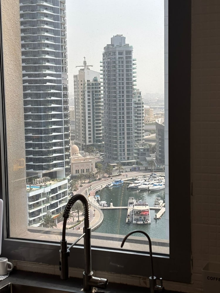 Lyo hostel Marina Whraf 1