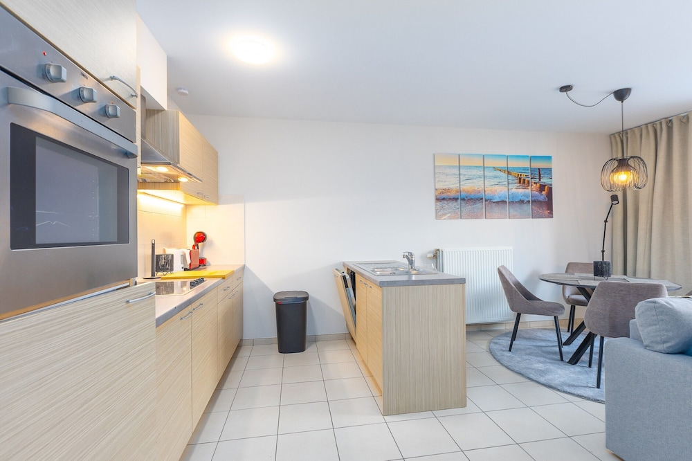 One-bedroom Apartment by the sea