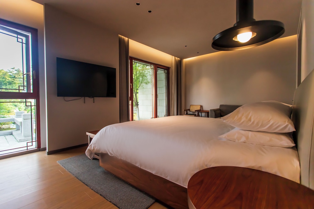 Wu Yi Creekside Homestay