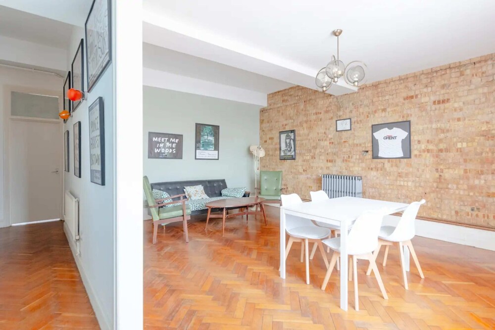 Stylish & Welcoming 3BD Flat - Stoke Newington