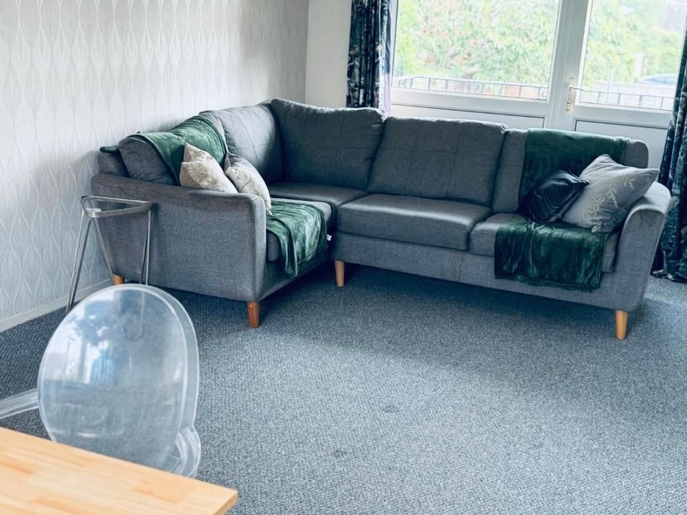 Central Upton Upon Severn 2 Bedroom Property Sleeps 6