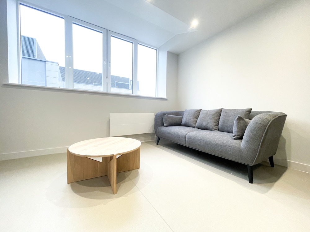 Apartments and Studios in LIVERPOOL SK view 3