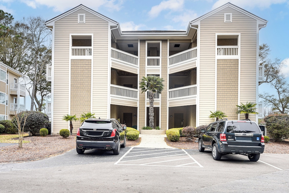 Golfer's Oasis 1 Mi to Ocean: River Creek II Condo