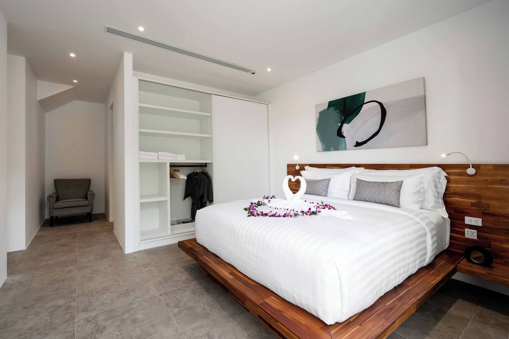 Luxury Sea View Villa Q With Pool at Unique Residences