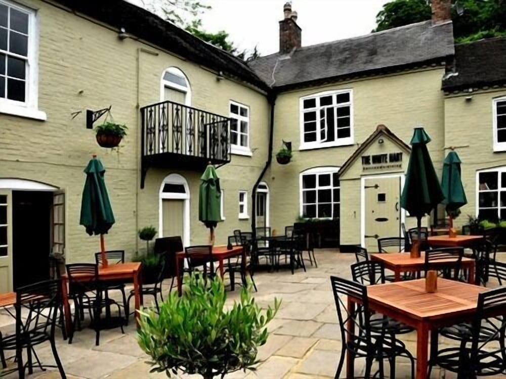 White Hart Cafe Bar & Bistro