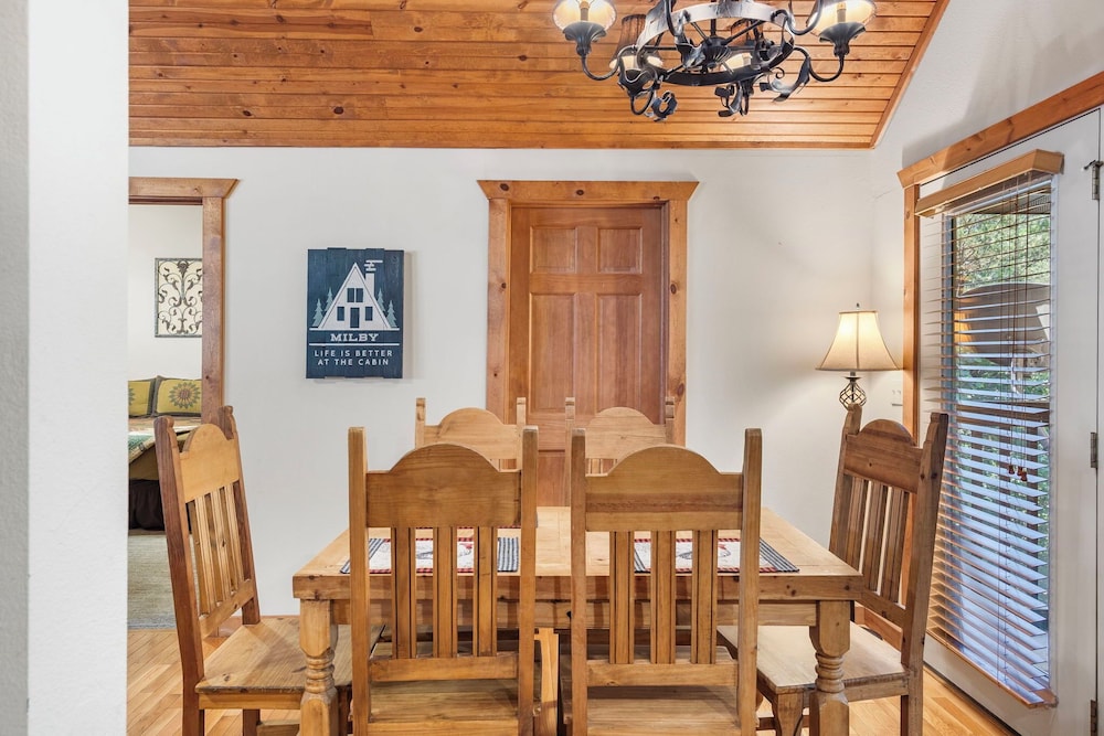 Milby Hideaway - On-site Amenities view 5