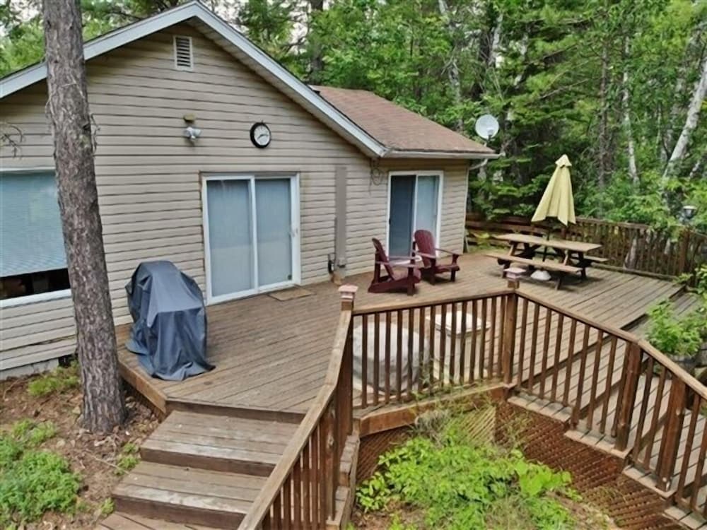 457 Lake St Peter 3 Bedroom Cottage