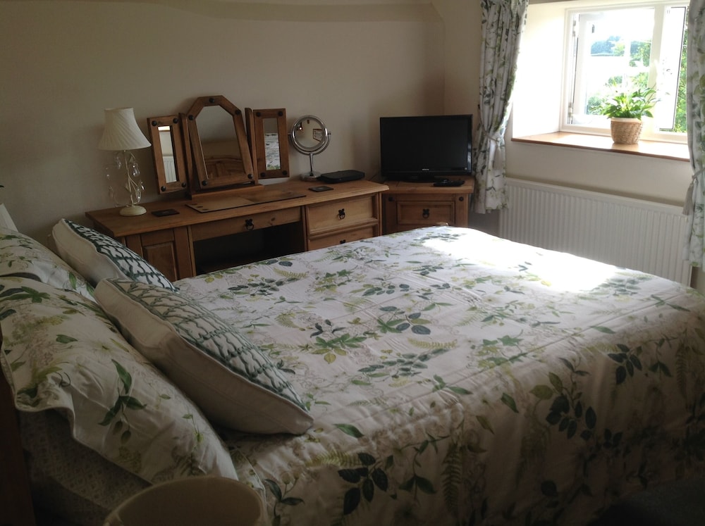 Primrose Cottage view 5