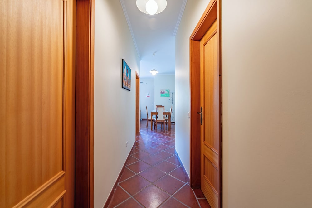 Simões Apartment by HR Madeira
