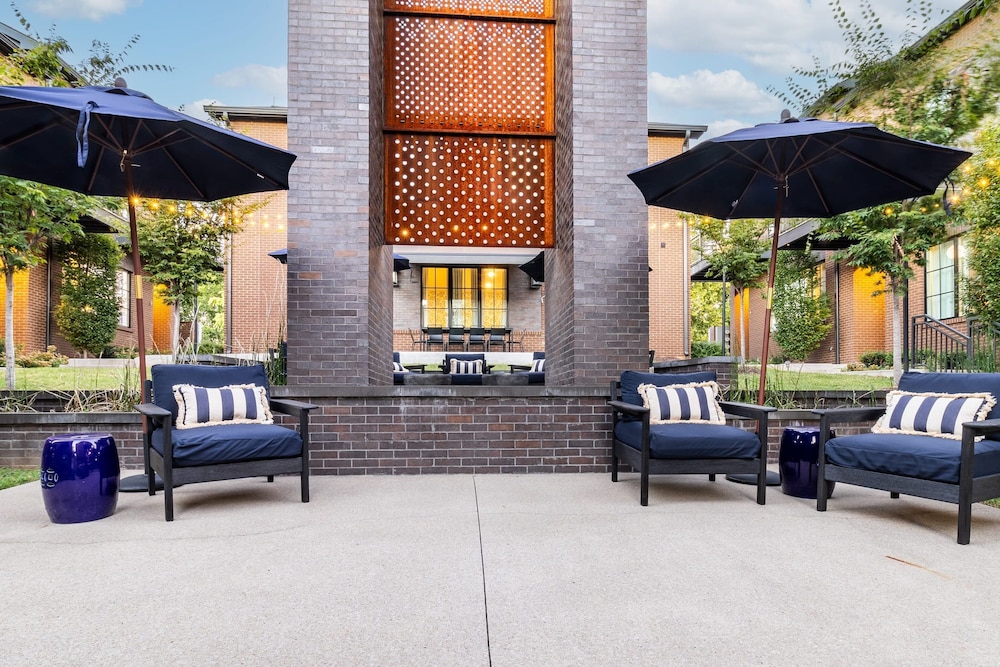 The Magnolia 4 by Avantstay Germantown Balcony