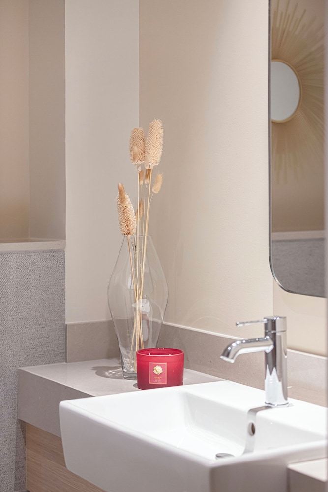 1BR Vida Dubai Mall Direct Mall Access
